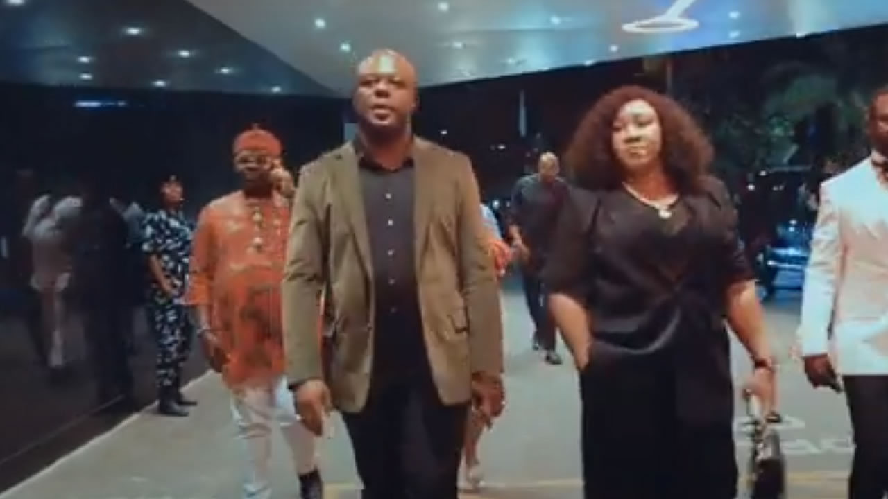 SIR D BAGS CHAMPION NEWSPAPER AWARD